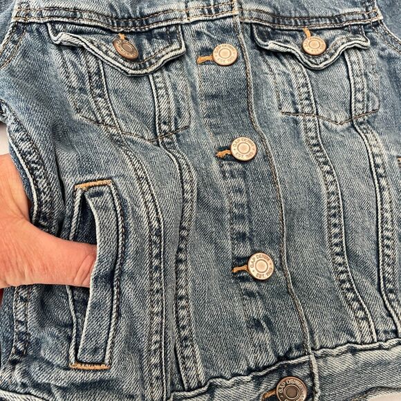 ~ Gap Kids S Jean Jacket Snaps Medium Wash Pockets Denim Cotton Blue Soft Unisex - Picture 14 of 15